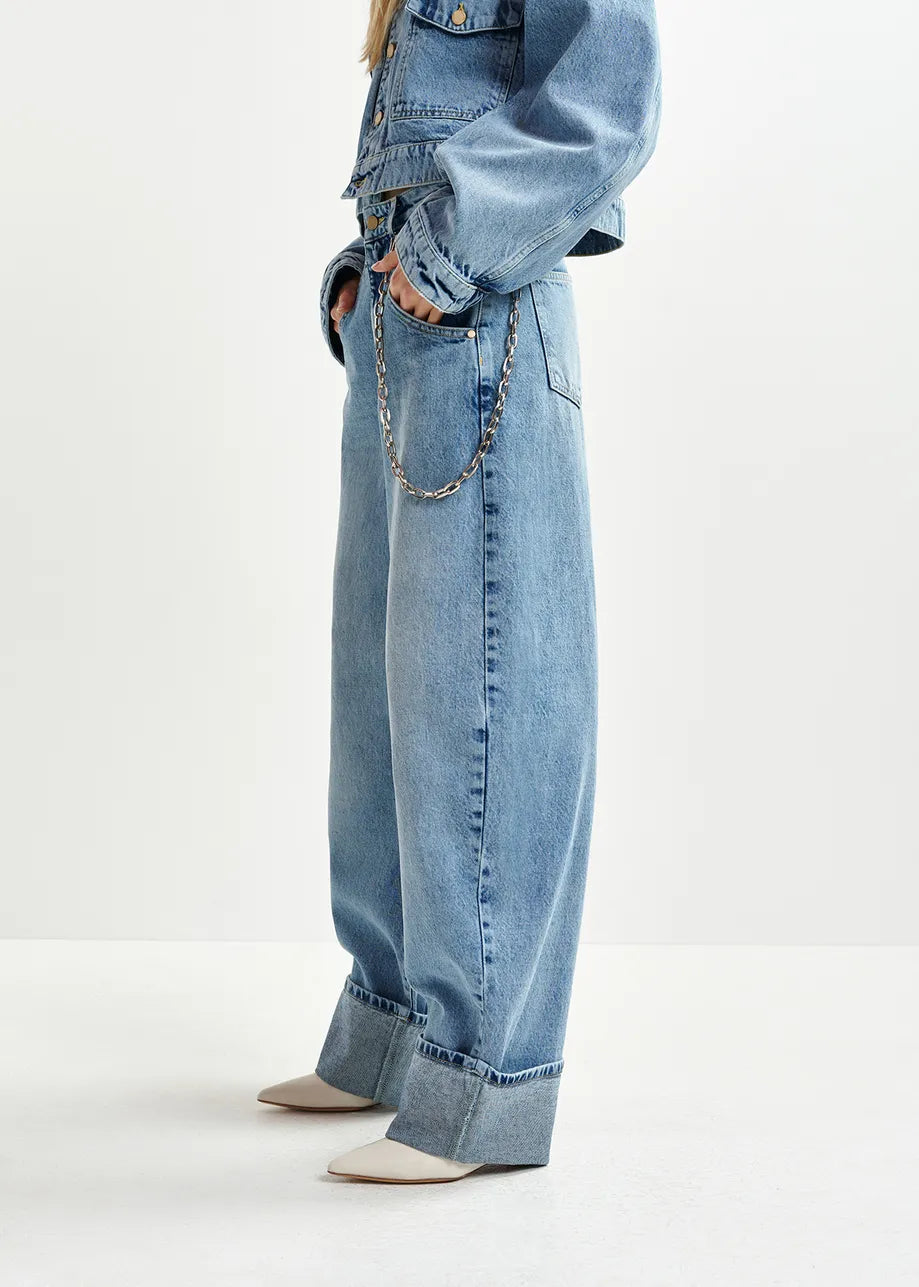 Blaue Ballon Jeans mit gefalteten Manschetten und abnehmbarer Kette