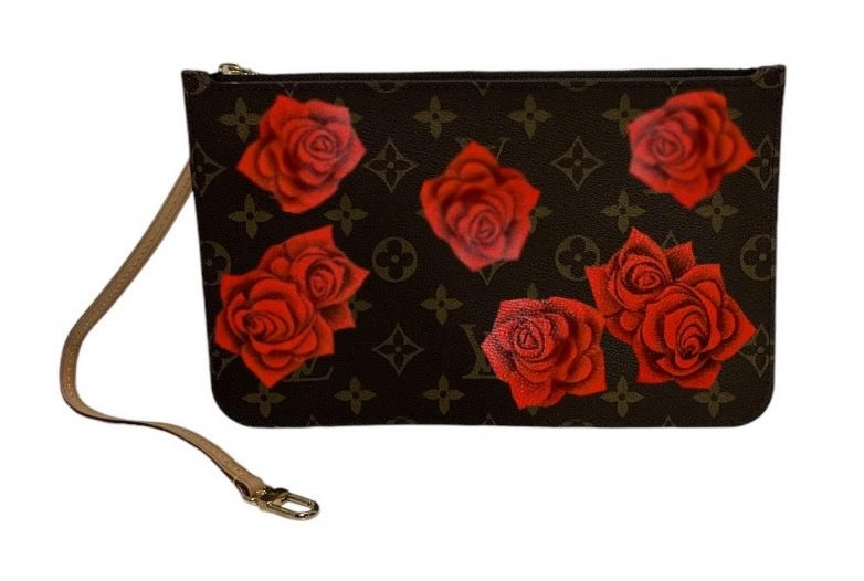 Red Rose Louis Vuitton Pochette auf Englisch