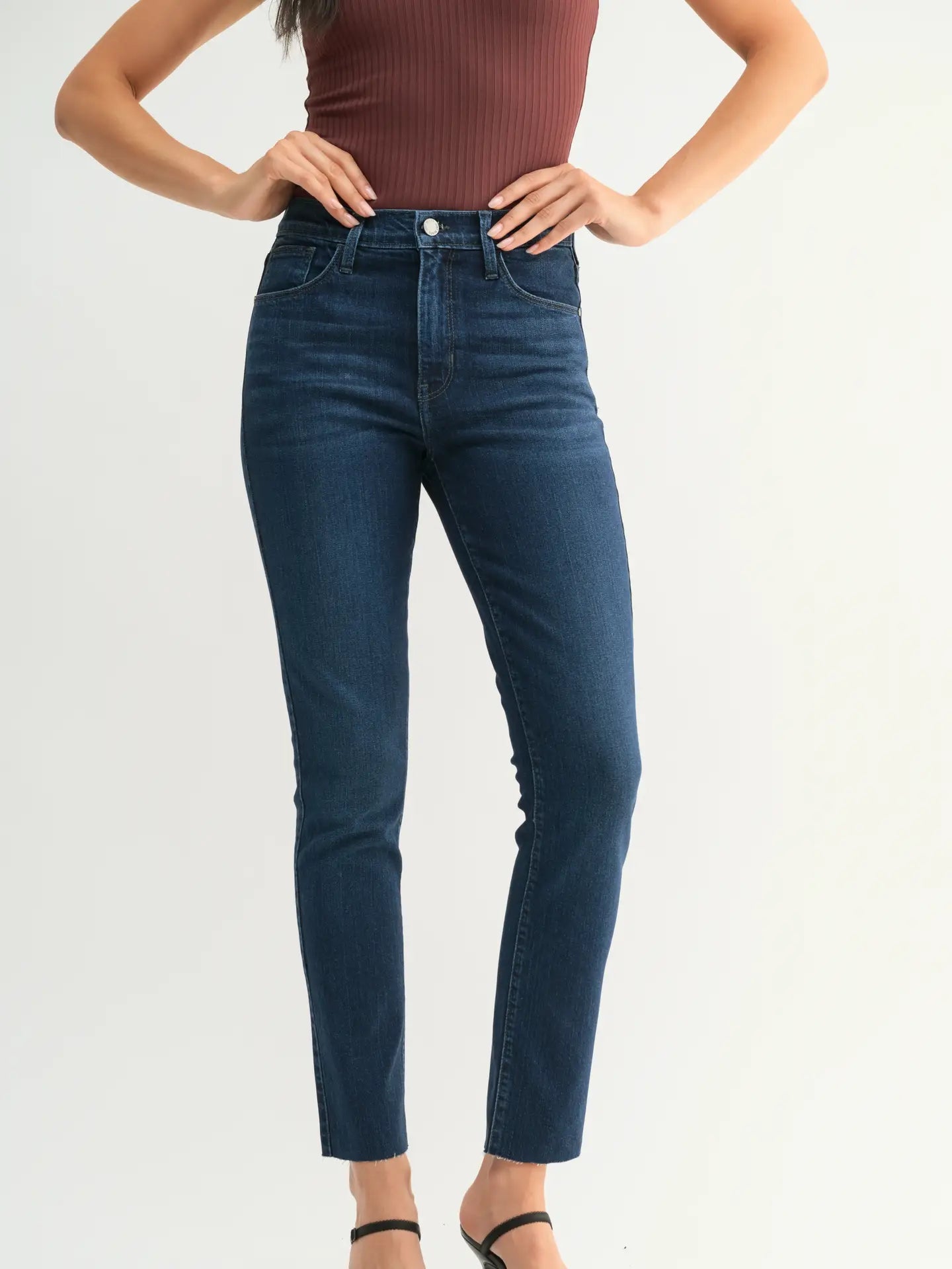 Der Soft Slim Straight