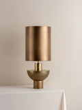 Editions Messinglampe mit + gealtertem Messington
